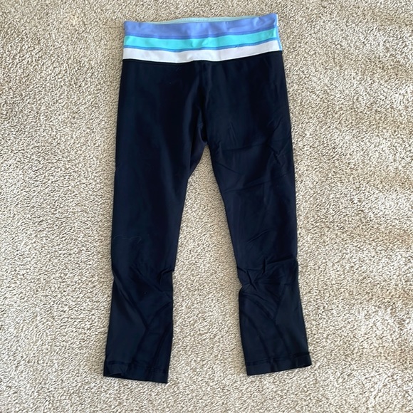 Lululemon cropped leggings - Picture 1 of 3
